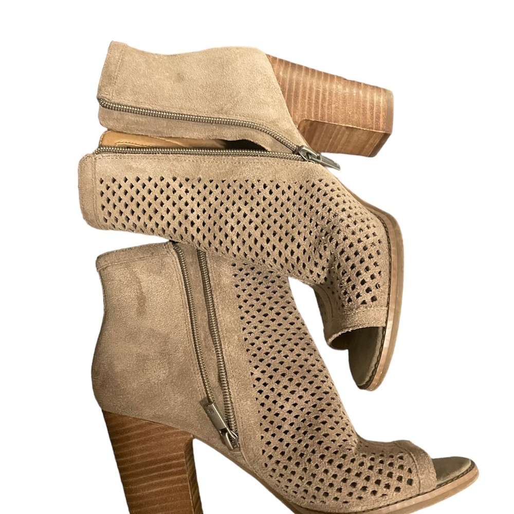 Lucky brand heeeled peep toe boots. Still in good condition